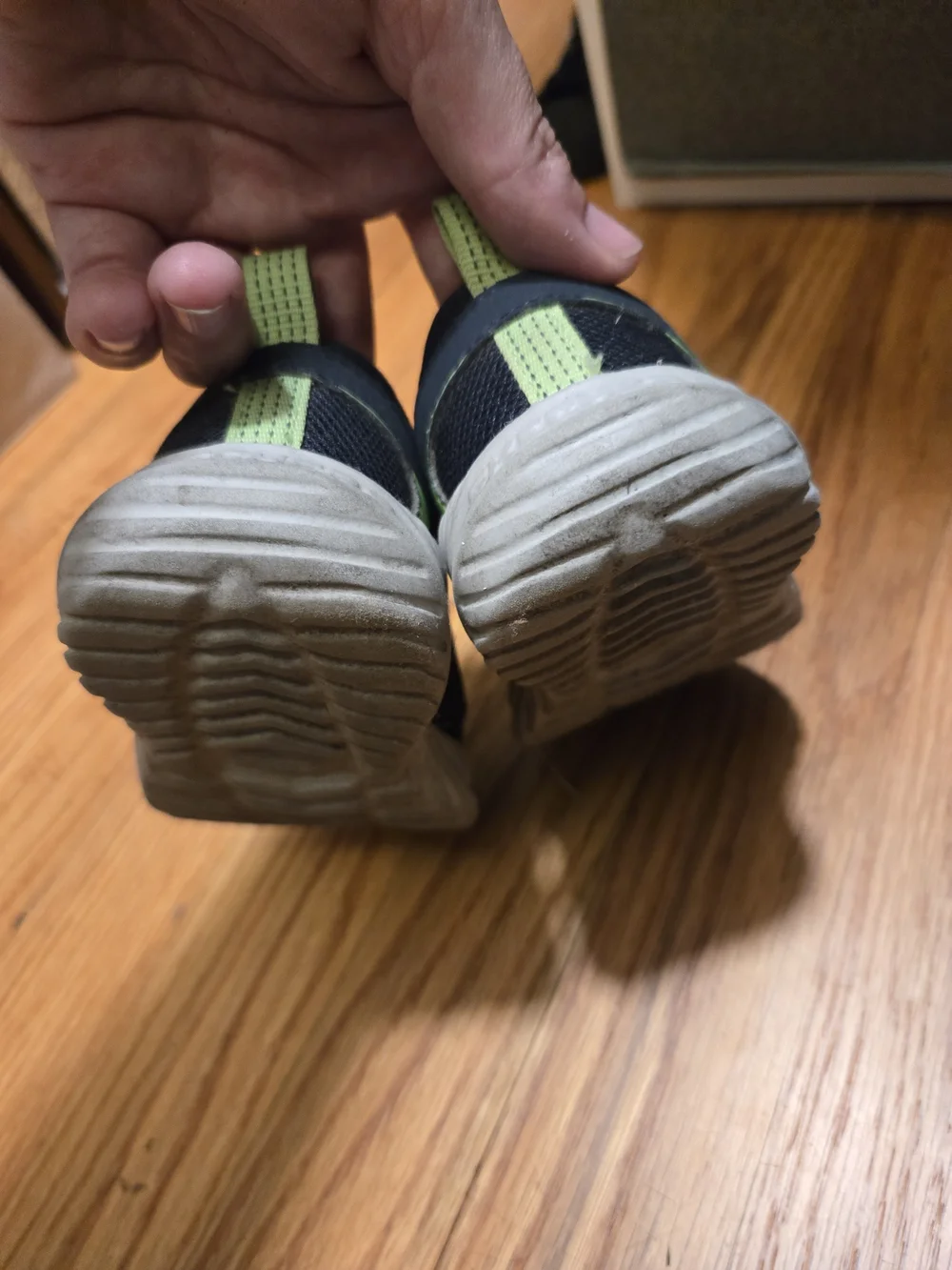 Skechers Kids 7c Navy and Lime Green Athletic Sneakers
